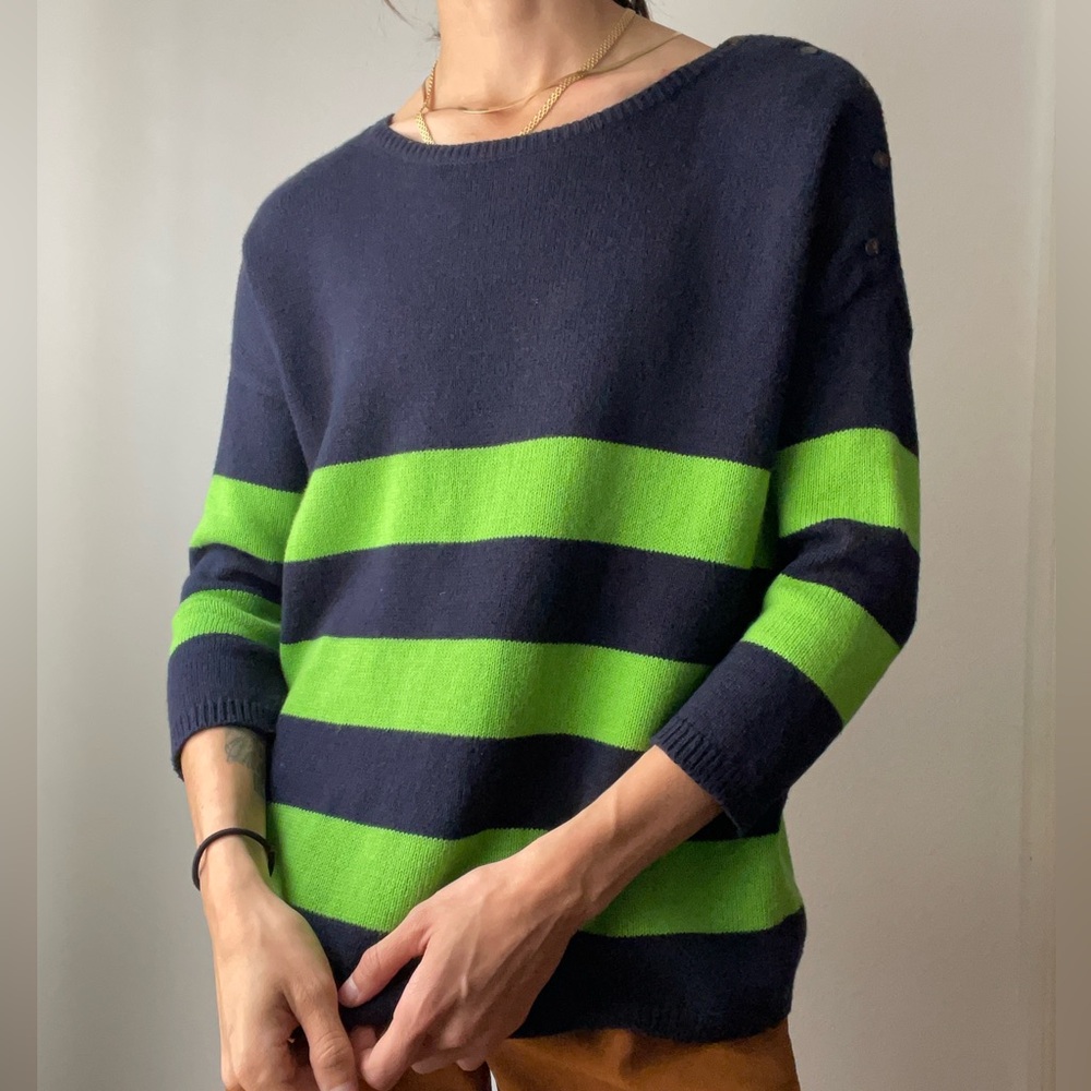 💚clearance 💚 Gap navy and like striped knit sweater